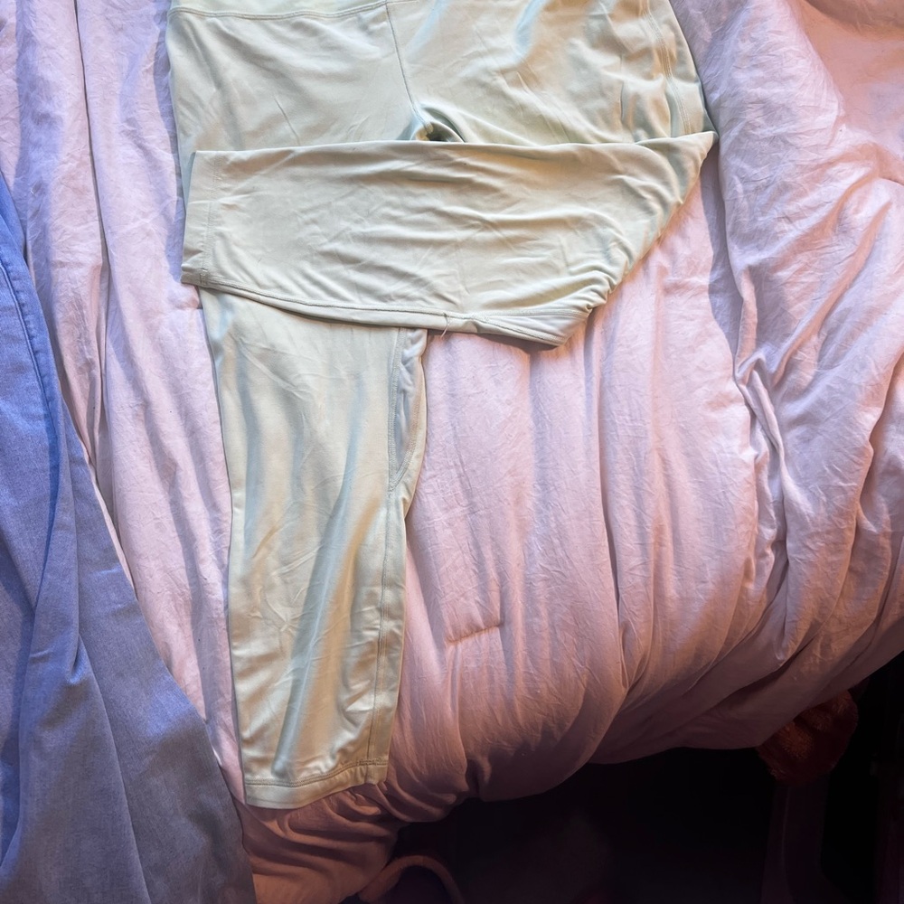 Lululemon leggings, size  16